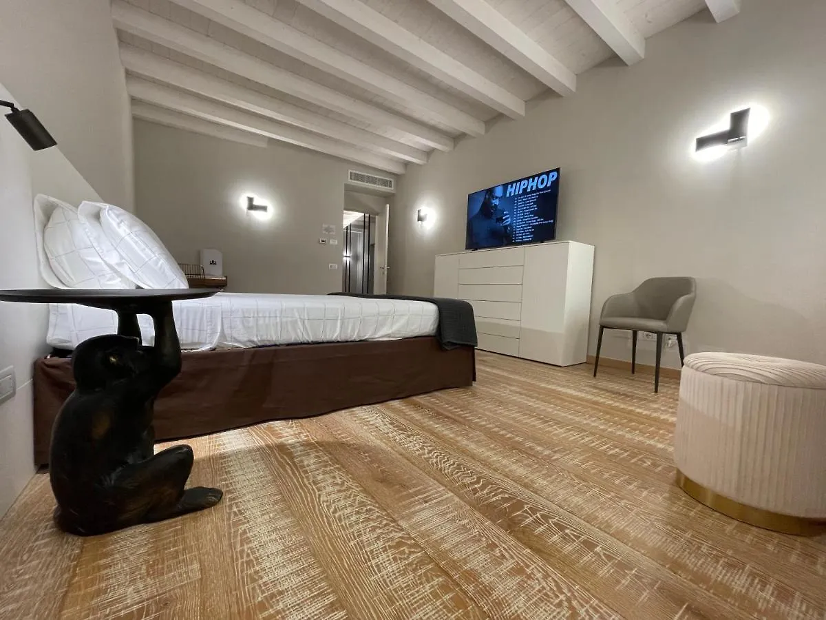 B&B Castello 25 Desenzano del Garda Bed & Breakfast